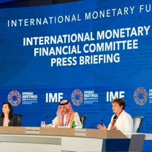 وزير المالية يؤكد على أهمية معالجة القضايا الرئيسية التي تواجه الاقتصاد العالمي