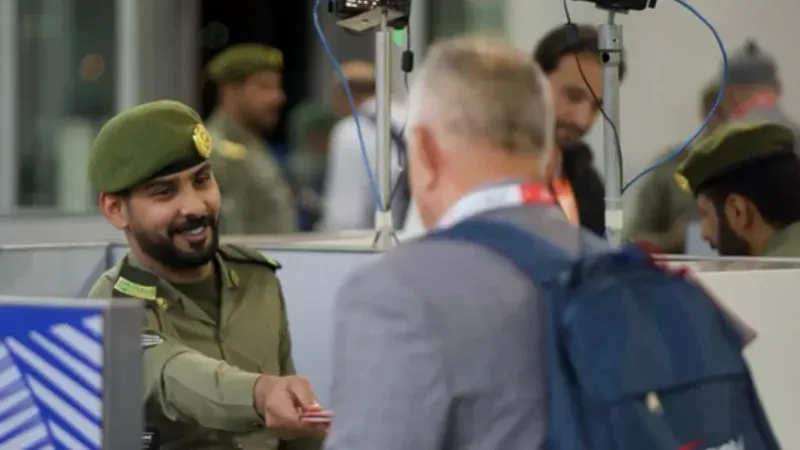 جوازات مطار الأمير محمد بن عبدالعزيز الدولي تستقبل أولى رحلات ضيوف الرحمن من تركيا