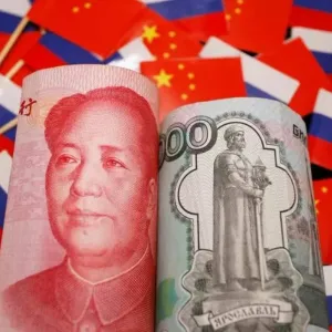 موسكو: التجارة بين روسيا والصين أوشكت على التحرر من الدولار