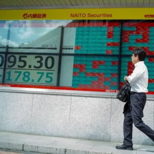 أعلى مستوى للأسهم اليابانية في 3 أسابيع و"سوفت بنك" يقفز 3.7 %