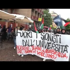 شاهد: طلاب في تورينو يطالبون بوقف التعاون بين الجامعات الإيطالية والإسرائيلية…
