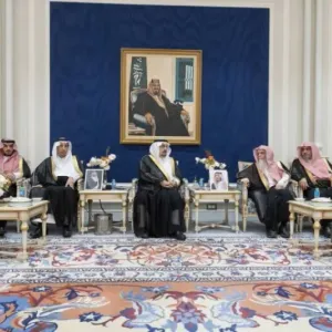 أمير الرياض يستقبل عددًا من أصحاب السمو والمعالي وأهالي المنطقة في جلسته الأسبوعية