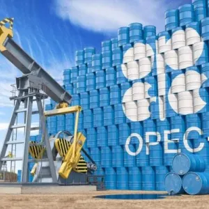 "أوبك بلس" تتجه لتمديد خفض إنتاج النفط حتى 2025