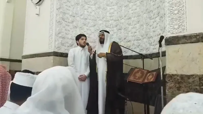 فيديو.. شاب من جورجيا يعلن إسلامه في أحد مساجد قطر ودكتور جامعي يكشف السبب