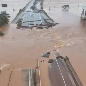 ارتفاع حصيلة ضحايا الفيضانات في البرازيل إلى 95 قتيلاً
