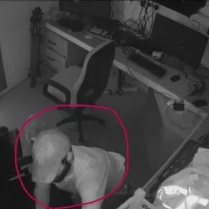 شرطة الشمالية : القبض على شخص لسرقته معدات إلكترونية من أحد المآتم تتجاوز قيمتها 1500 دينار