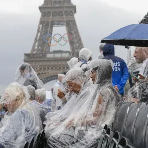 عاجل. حفل افتتاح الألعاب الأولمبية: بدأت ألعاب باريس بداية صعبة بهجمات السكك الحديدية والسماء الرمادية