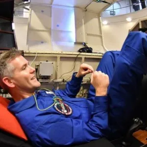 رائد فضاء في مهمة لفتح الفضاء أمام ذوي الاحتياجات الخاصة