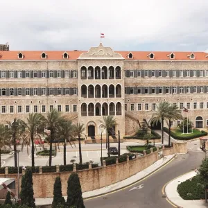 خبراء لـ«الاتحاد»: المساعدات الأوروبية إلى لبنان «علاج مؤقت» للأزمات