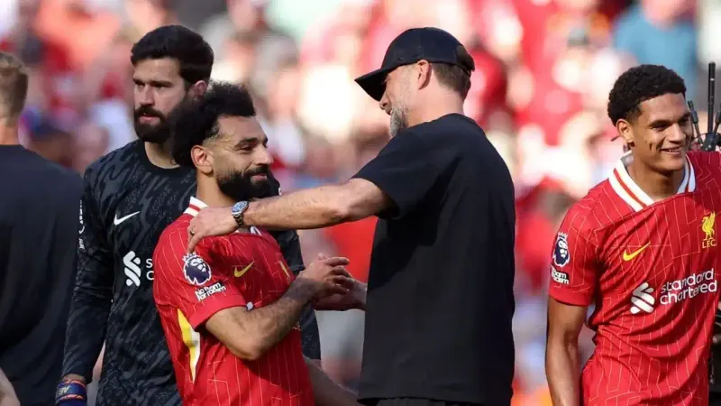 محمد صلاح يودّع كلوب... ويتمنّى "لقاءه مجدداً"