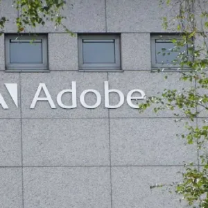 تراجع أسهم Adobe بعد توقعات أرباح مخيبة للآمال