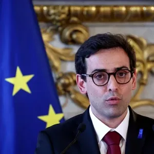 وزير الخارجية الفرنسي: يجب ممارسة ضغوط وربما عقوبات على إسرائيل لفتح معابر غزة