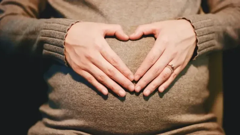 إبرة الظهر أثناء المخاض تقلل خطر المضاعفات الشديدة وقت الولادة