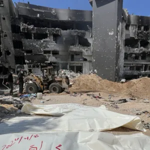 غزة: انتشال 381 جثة من محيط مجمع الشفاء الطبي