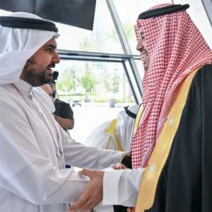 سمو الشيخ عيسى بن علي يشهد حفل افتتاح دورة الألعاب الخليجية الأولى للشباب في الإمارات