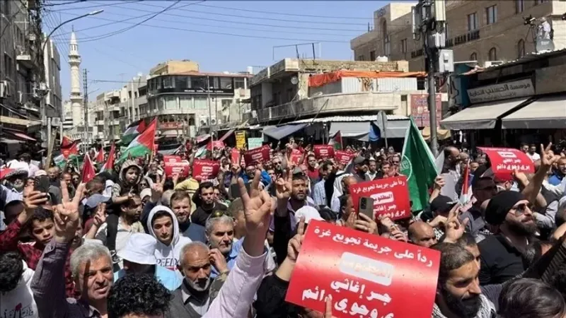 مسيرات غاضبة في أنحاء الأردن تندد بالعدوان على غزة