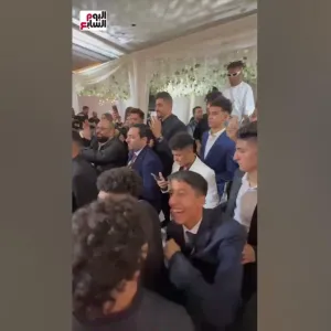 محمد عبدالمنعم ونجوم الأهلى يشعـ ـلون حفل زفاف مدرب الأحمال السابق للأحمر