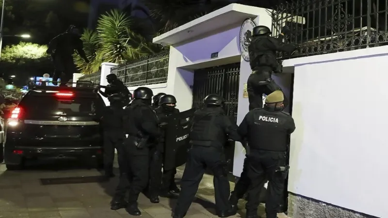 المكسيك تقطع علاقاتها الدبلوماسية مع الإكوادور بعد اقتحام سفارتها
