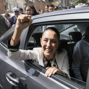 مرشحة اليسار الحاكم كلاوديا شينباوم تصبح أول رئيسة في تاريخ المكسيك