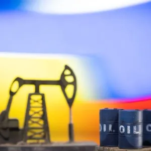 أسعار النفط تواصل خسائرها في التعاملات المبكرة