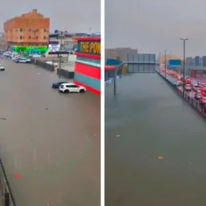 بعد هطول الأمطار الغزيرة.. شاهد: غرق طريق الملك فهد بالدمام وازدحام مروري يتسبب في اصطفاف السيارات