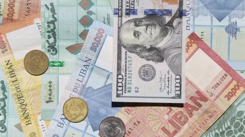 سعر الدولار في لبنان اليوم.. انخفاض طفيف في السوق السوداء