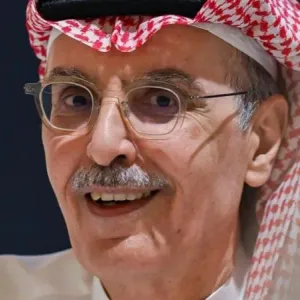 من هو الشاعر والأمير السعودي بدر بن عبد المحسن؟