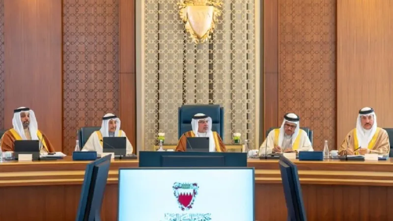 حكومة البحرين تُصدر 5 قرارات جديدة في اجتماع برئاسة ولي العهد