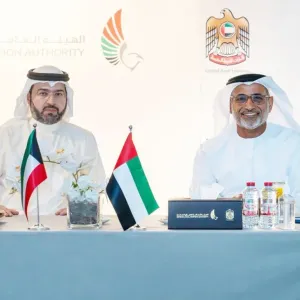 الإمارات والكويت تبحثان تعزيز أطر التعاون في «الطيران المدني»