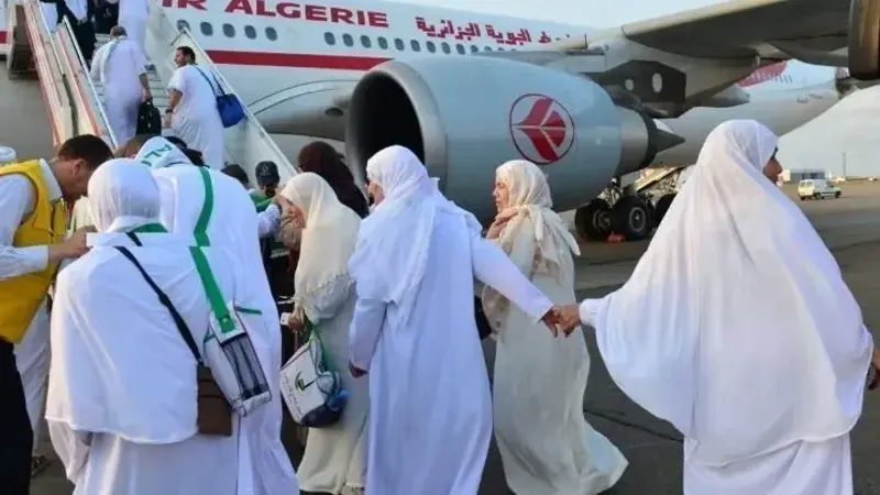 إنطلاق أول رحلة حج جزائرية إلى البقاع المقدسة