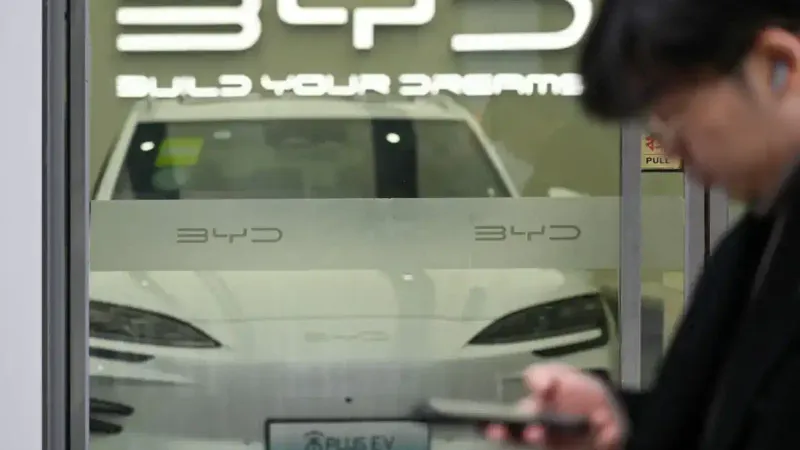شركة BYD تخطط لإعادة شراء أسهم وزيادة إنتاج السيارات الكهربائية الفاخرة