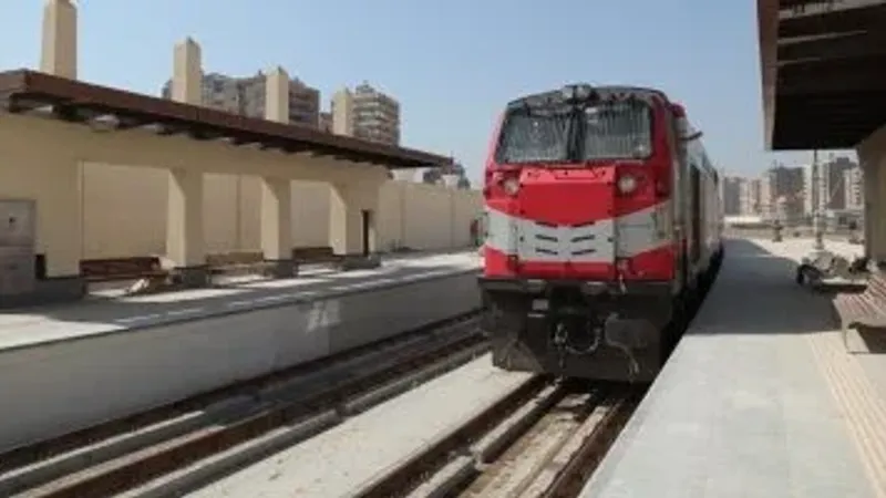 السكة الحديد تشغل قطارات المصيف القاهرة - الإسكندرية 1 يونيو
