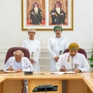 التوقيع على اتفاقية مشروع استثماري بقيمة 3 ملايين ريال عماني بالبريمي