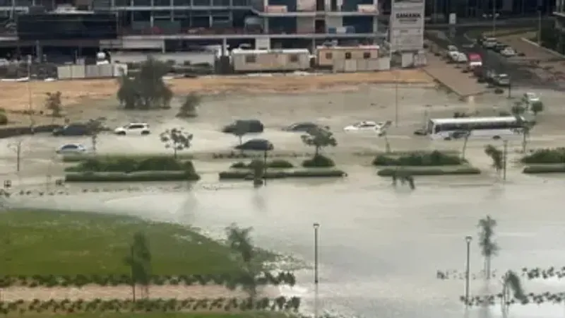 لليوم الثالث.. موجة الفيضانات والأمطار تجتاح الإمارات