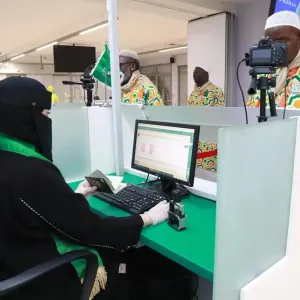ضمن مبادرة "طريق مكة".. المرأة السعودية تتفانى في خدمة الحجاج في كوت ديفوار