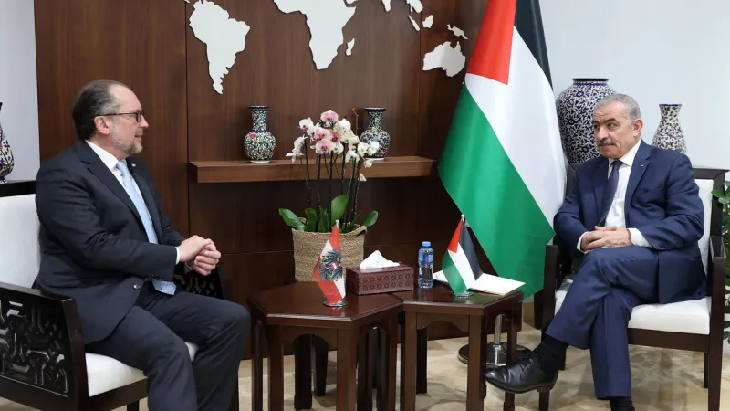 رئيس حكومة تسيير الأعمال الفلسطينية يطالب النمسا بإعادة دعم الأونروا