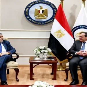 وزير البترول يبحث خطط توسع شركة "إيناب" التشيلية في مصر