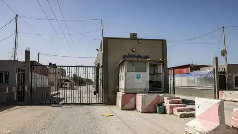 إصابات جراء قصف القسام موقع كرم أبو سالم والاحتلال يعلن إغلاقه
