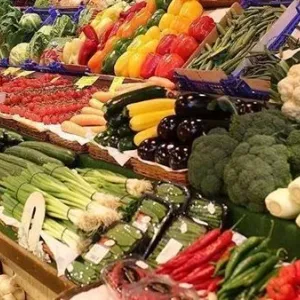 أسعار الخضراوات والفاكهة اليوم الثلاثاء 30 أبريل 2024
