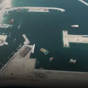 ميناء دبا محطة لسفن “الكروز” على مستوى العالم