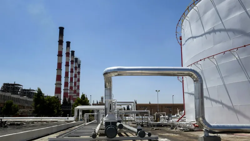 الرئيس التنفيذي لشركة Chevron يتوقع ازدياد الطلب على الغاز الطبيعي لتأمين الكهرباء في مراكز البيانات
