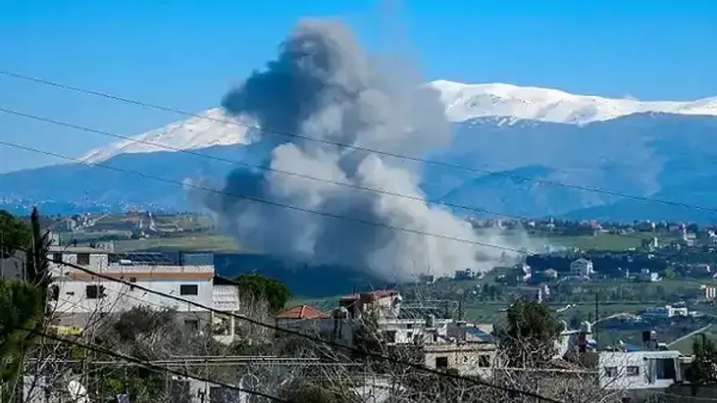 الاحتلال يقصف جنوبي لبنان وحزب الله يستهدف مواقع إسرائيلية