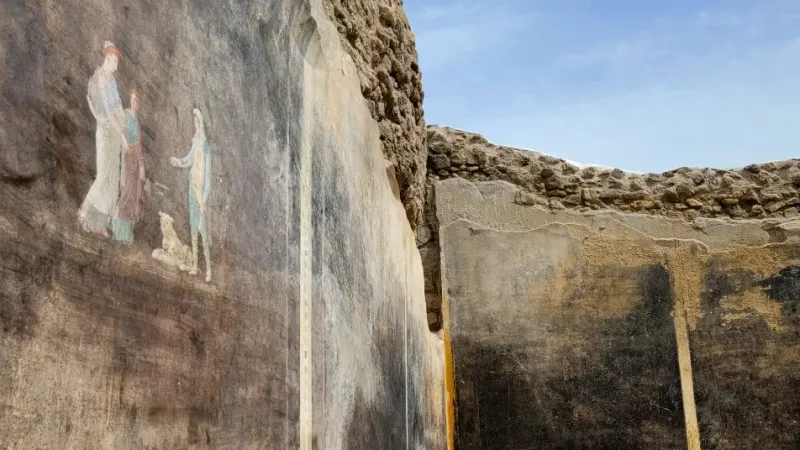 بالصور- اكتشاف لوحات جداريّة في موقع بومبيي الأثري مستوحاة من حرب طروادة