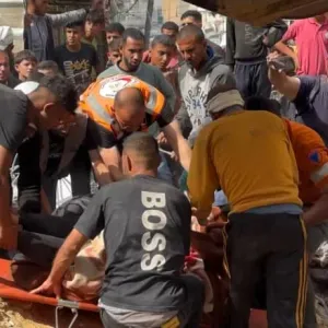 غارة إسرائيلية في النصيرات تدفن عائلات بأكملها تحت الأنقاض الخرسانية
