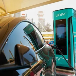 «بي دبليو سي»: 15% من سيارات الإمارات الجديدة كهربائية 2030