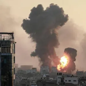استشهاد (6) فلسطينيين في غارة إسرائيلية استهدفت وسط قطاع غزة