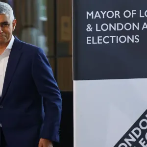 فوز رئيس بلدية لندن العمّالي صادق خان بولاية ثالثة تاريخية