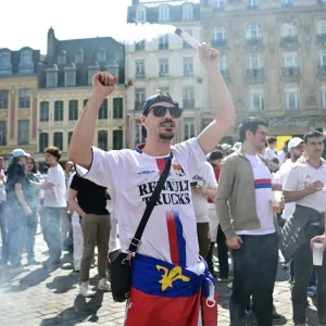 صدامات بين مشجعين لباريس سان جيرمان وليون قبل نهائي كأس فرنسا