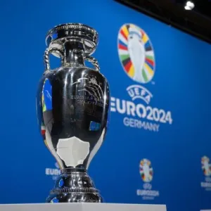 #أخبار_العرب  الإتحاد الأوروبي لكرة القدم أعطى موافقته لـ زيادة قوائم المنتخبات في اليورو من 23 إلى 26 لاعب.  [ Sky Sports ]  #العرب_رياضة