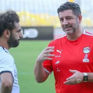 اتحاد الكرة: تواصلنا مع فيتوريا لسداد الشرط الجزائي.. ومحمد صلاح سينضم بالمعسكر المقبل